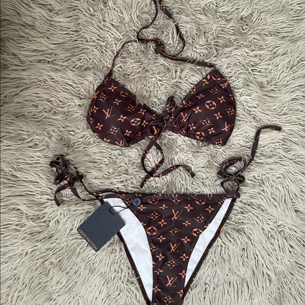 Bathing suit